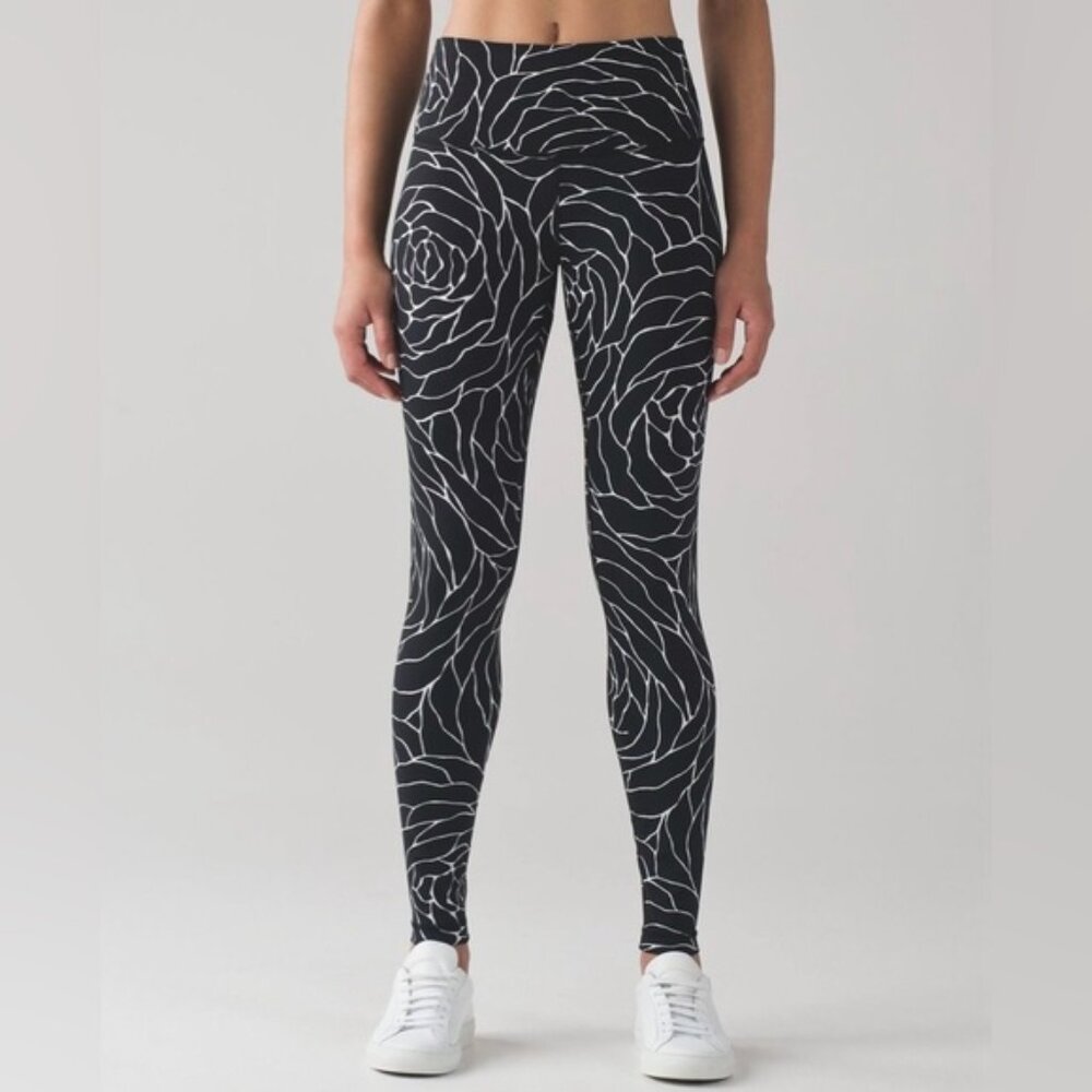 Lululemon Wunder Under Hi-Rise Tight (Full-On Luxtreme)Radiate Rose size 4 EUC